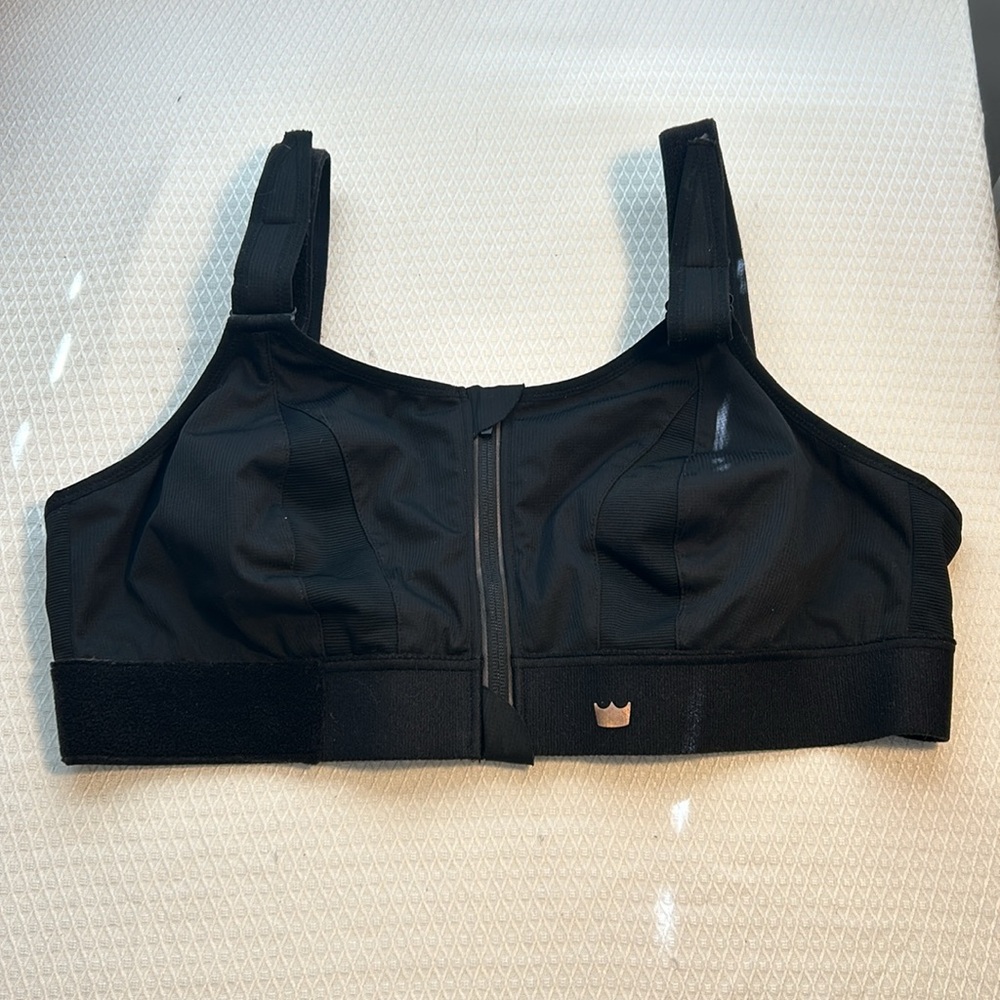 Black SHEFIT Bra. Size 2Luxe.